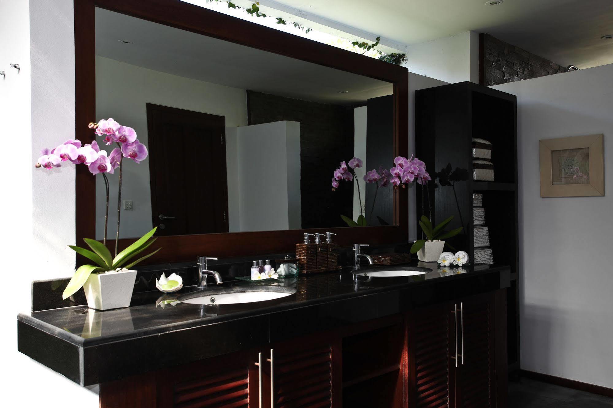 The Sanctus Villa Uluwatu  Exterior photo